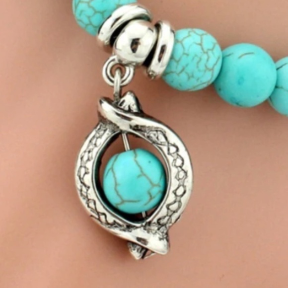 Turquoise an Silver Bracelet - Picture 3 of 4